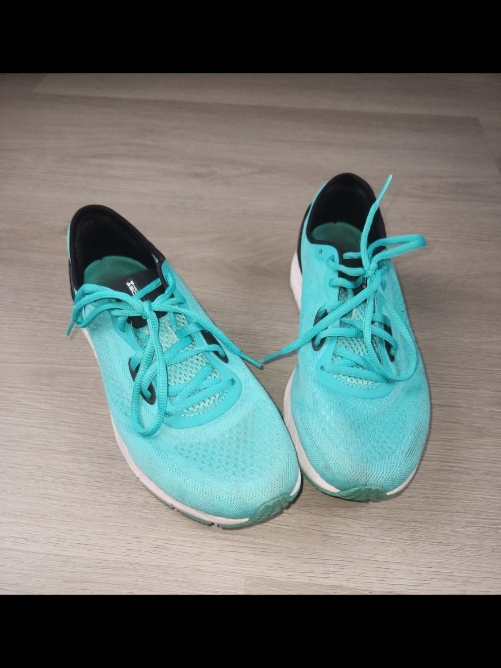 Under Armour HOVR Teal Running Shoes Womens 9.5 Athletic Gym Sneakers